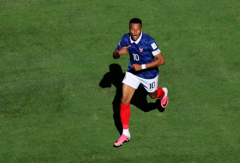 Mbappé là mũi tấn công nổi bật nhờ tốc độ, khả năng di chuyển và hiệu suất ghi bàn ở những trận đấu lớn.