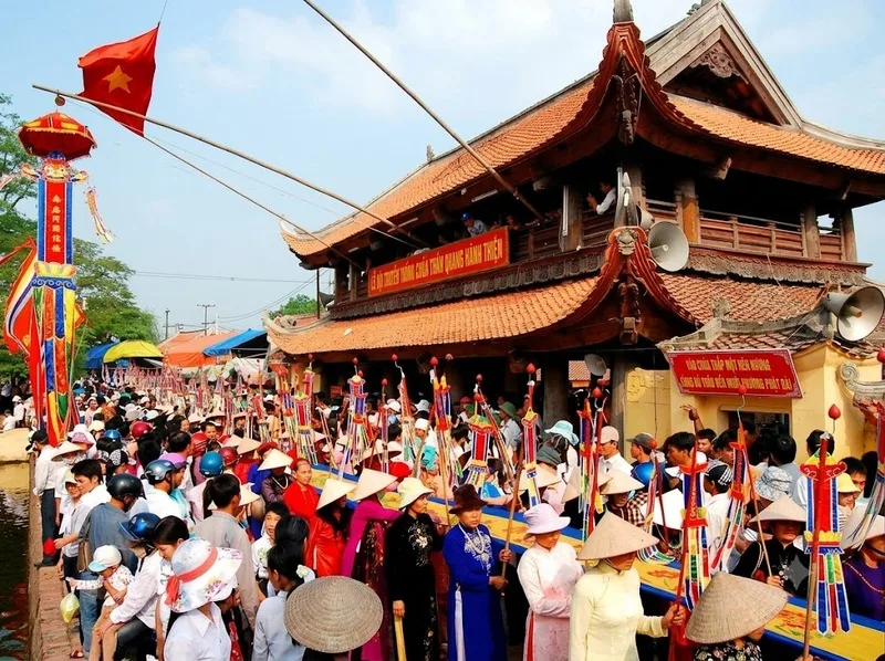 Nghi lễ truyền thống tại chùa Keo tái hiện những phong tục lâu đời, góp phần bảo tồn bản sắc văn hóa địa phương.