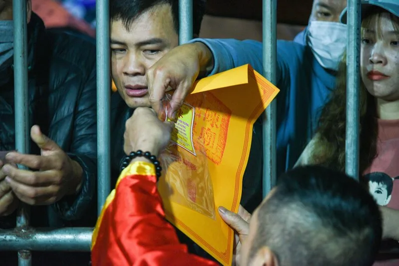 Ấn Đền Trần nên được nhìn như một biểu tượng văn hóa và lời nhắc về trách nhiệm, nỗ lực thay vì bảo chứng cho tài lộc.