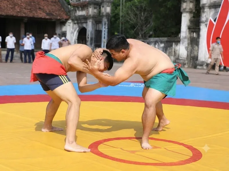 Phần hội với nghệ thuật dân gian, trò chơi truyền thống và hoạt động thể thao tạo nên không khí sôi động cho lễ hội đền Trần Nam Định.
